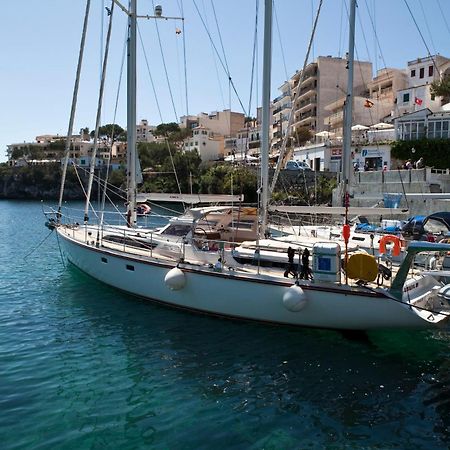 Apartamentos Llevant Cala Figuera  Exterior photo